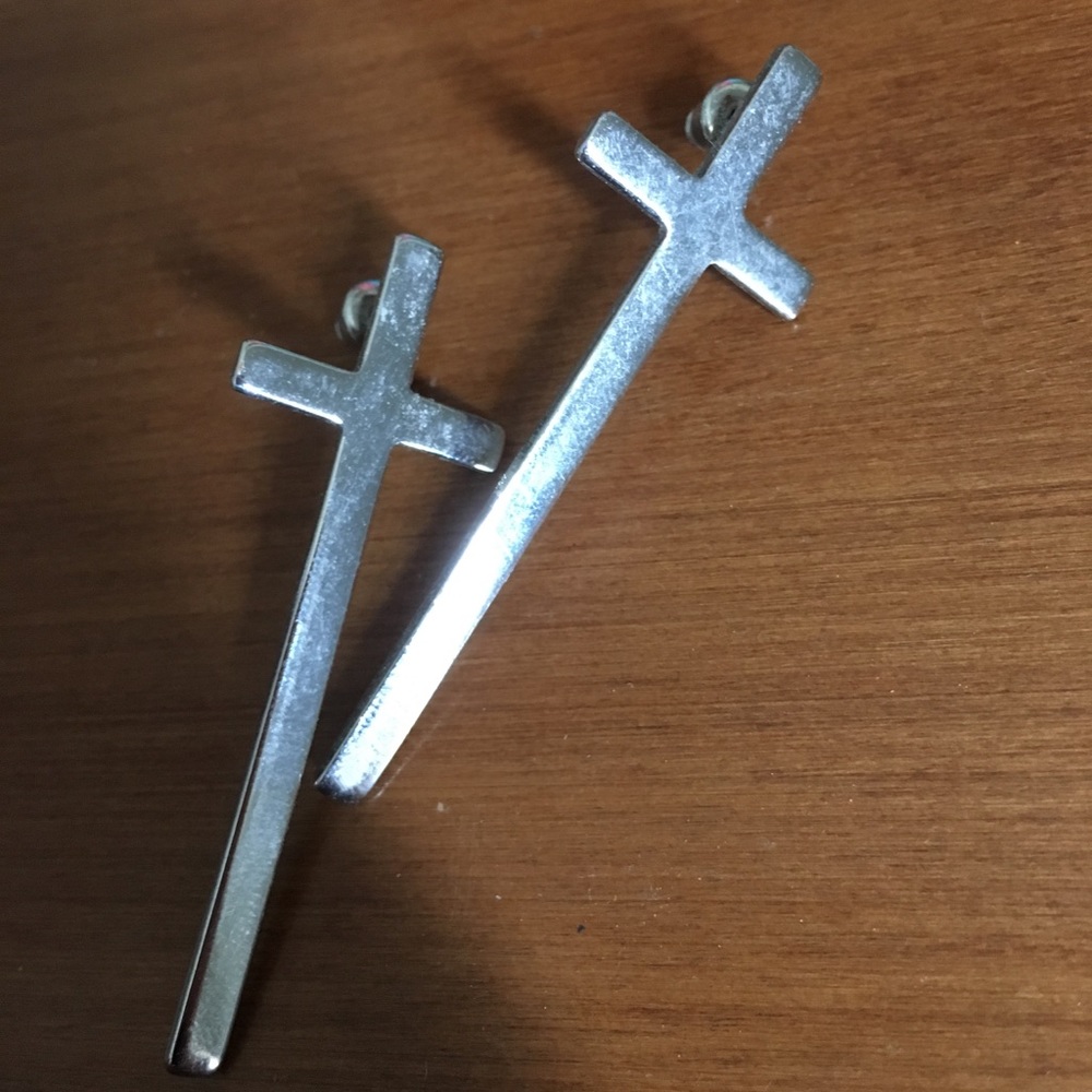 💜3 for $8💜 Cross earrings